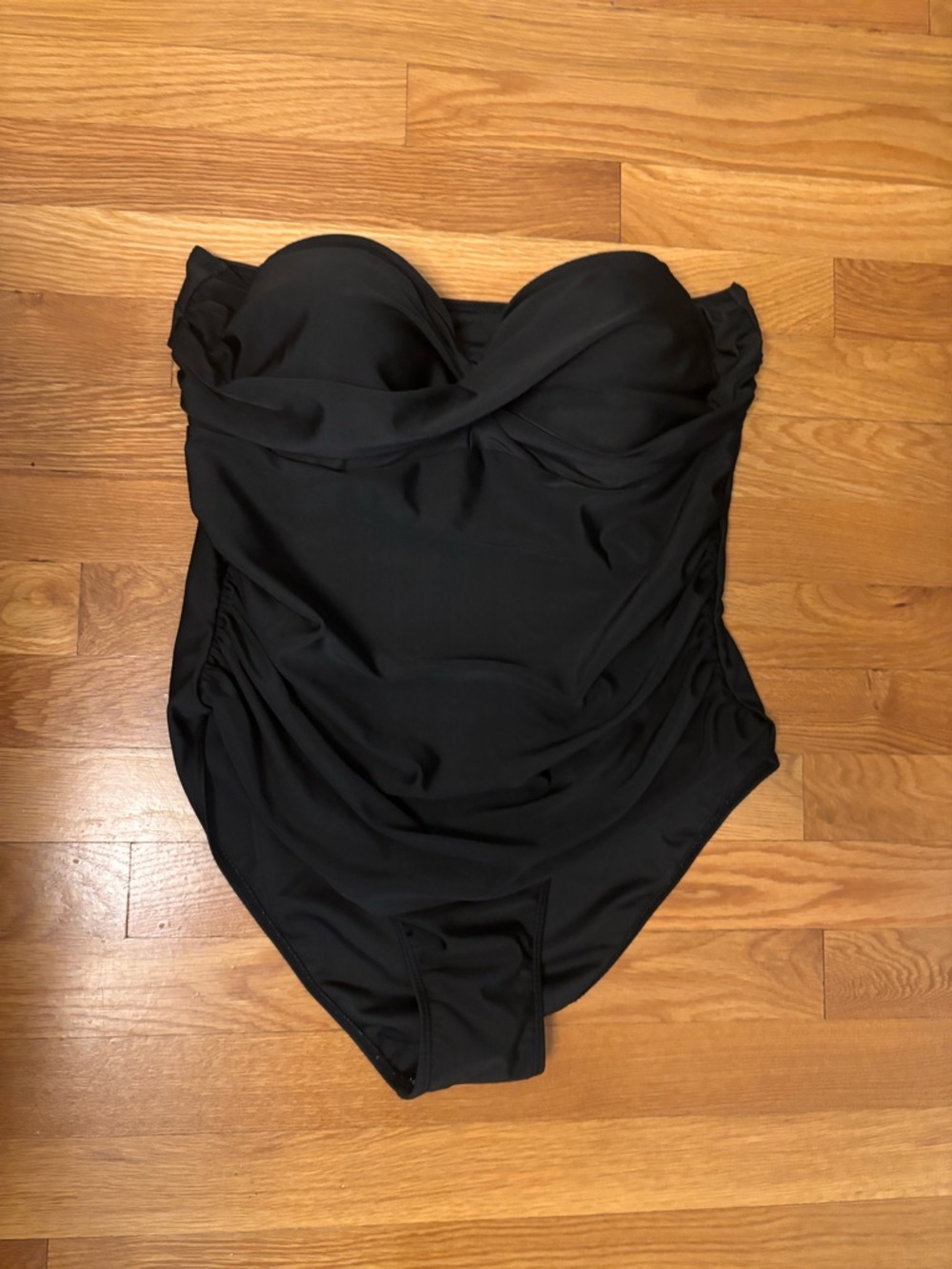 Women’s Black Strapless One-Piece Swimwear